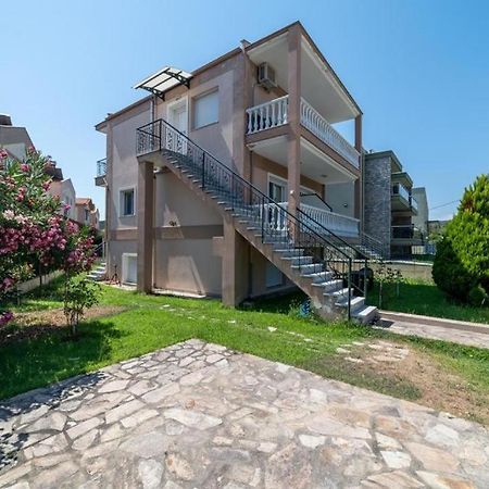 Side By Side Apartment Nea Iraklitsa Exterior photo